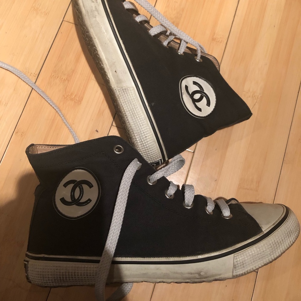 EXTREMELY RARE! Chanel Converse Style Size 35